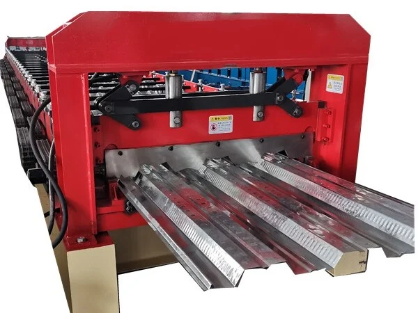 Metal decking machine (2) Metal decking machine 2 e1745804457676 imgupzip 1000