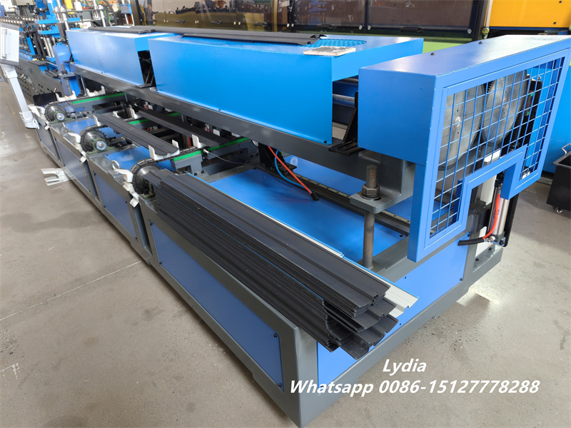 Good News-Hungary Customer Successfully Tests Automatic Fence Board Production Line at Zhongtuo Factory 4 Metal Fence Panel Machine